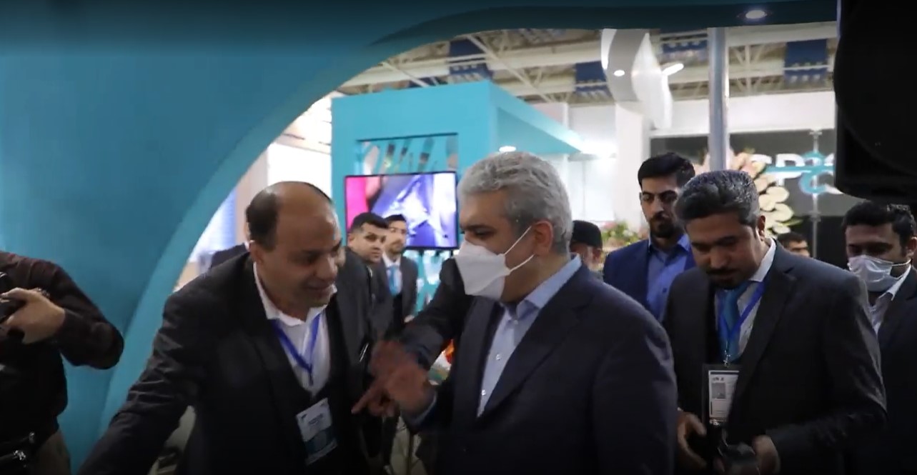 Dr. Sorena Sattari's presence at Parnian Gostar's booth at Iran Health Exhibition 1401